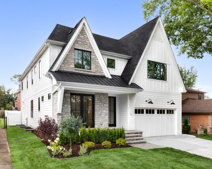 White Siding with Black Trim: Exterior Design Trends